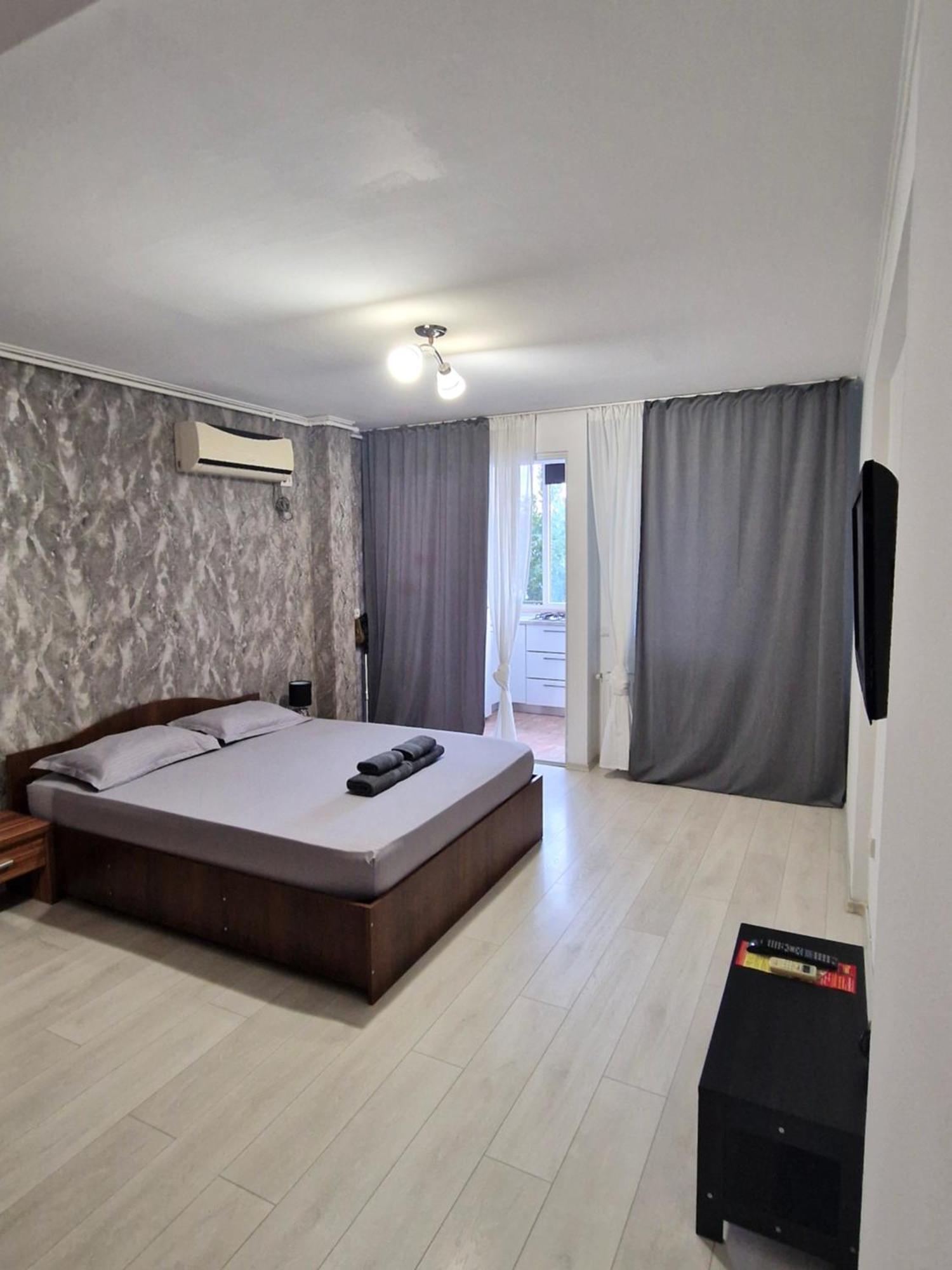 Studio Modern. Бухарест Экстерьер фото